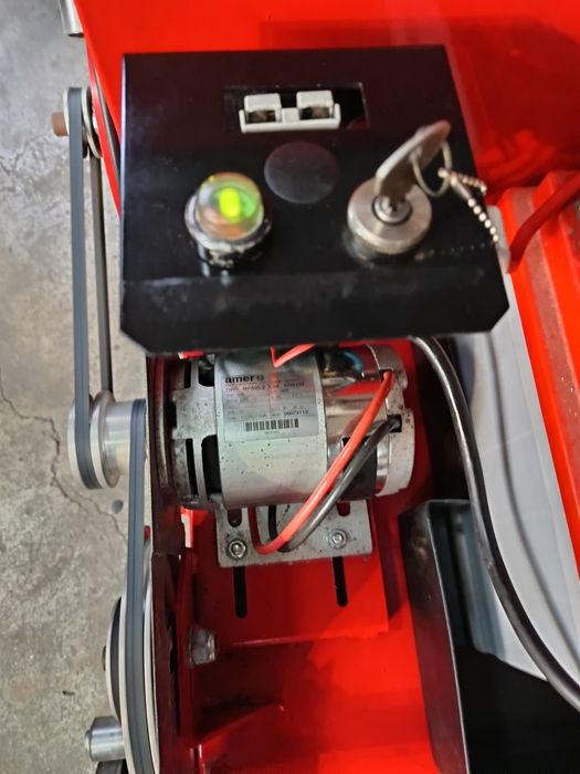 Метачна акумулаторна машина