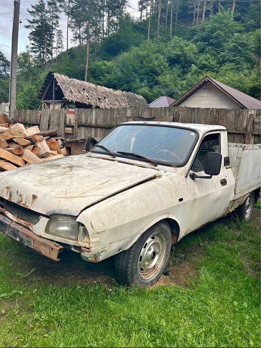 Vând 2 dacii papuc perfect fucționale 1500 de lei bucata