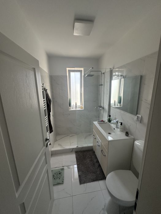 Apartament 4 camere, 2 bai,pe doua nivele