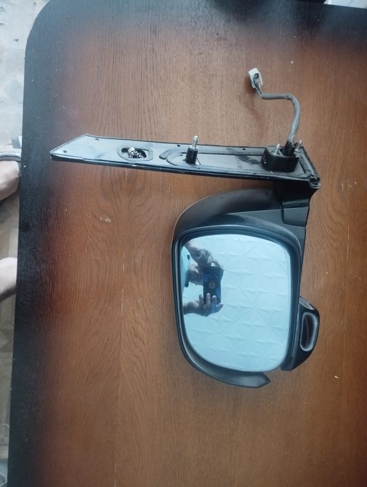 Зеркало от Тойота эстими