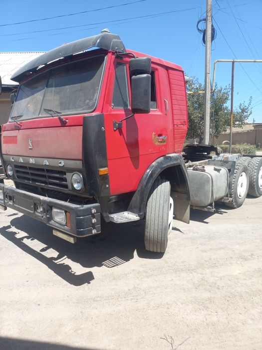 Kamaz tegach sotiladi