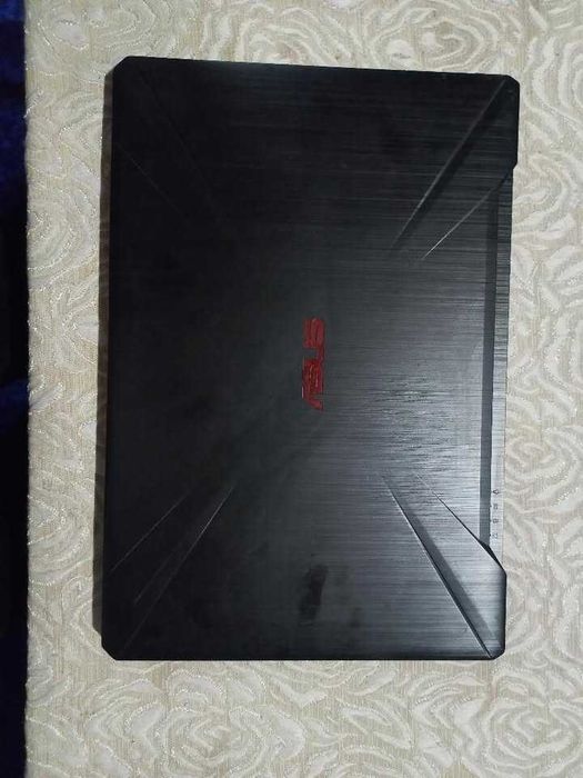Продаю игровой ноутбук ASUS TUF Gaming (Core i5 8-го поколения)