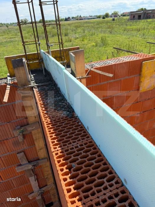 Casa tip duplex, 120 mp, intrare in Odoreu cartier rezidential