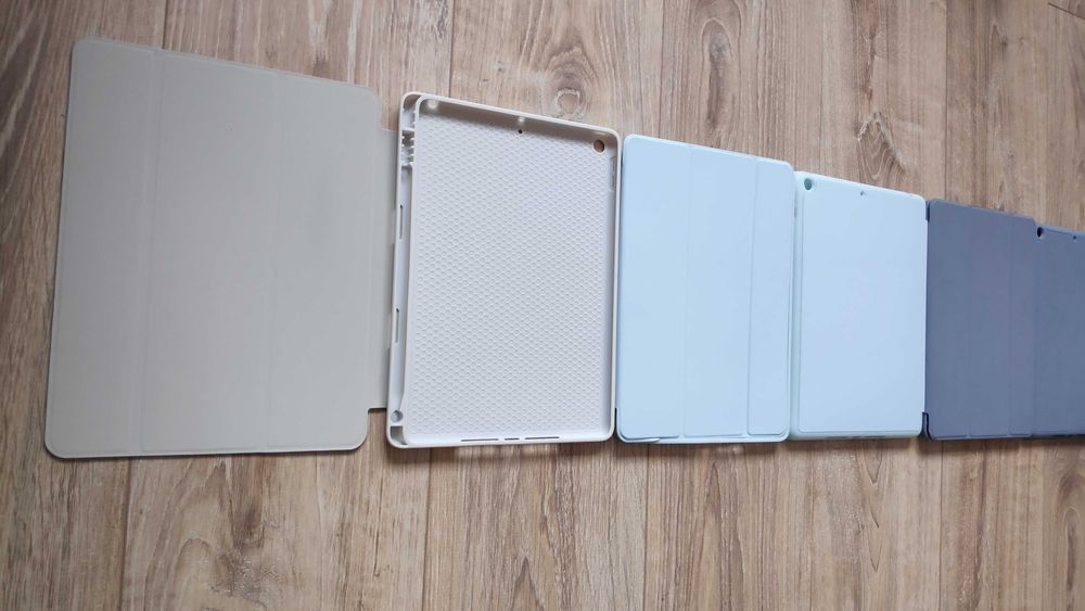 Магнитни Калъфи за iPad 9 -  10,2 - С държач за писалка