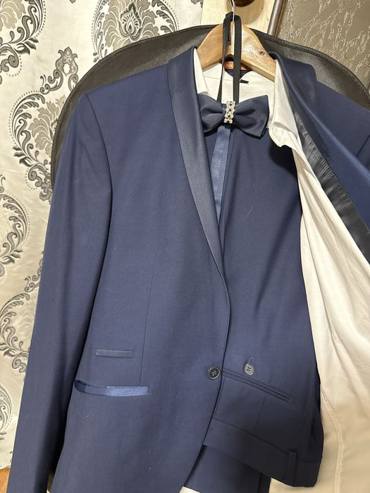 Продам костюм (Смокинг)