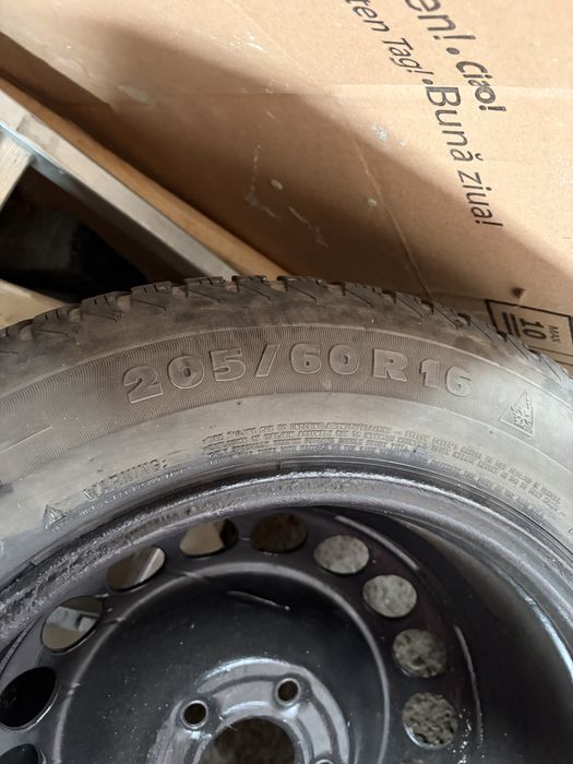 Cauciucuri michelin 205/60R16 cu janta tabla