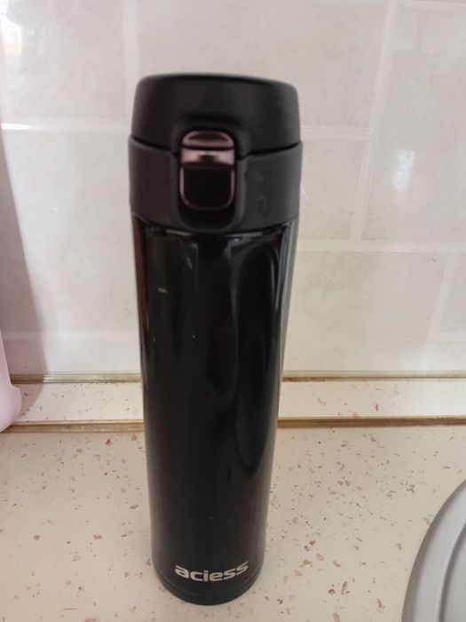 Продам термокружку Aciess