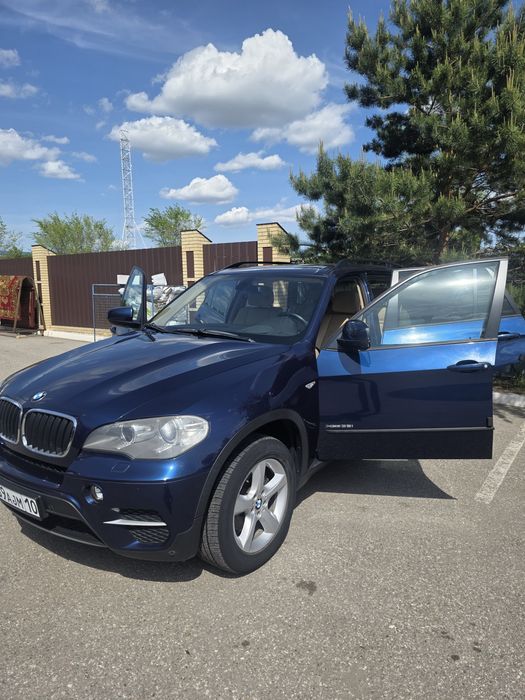 Продам BMW X5 2010г