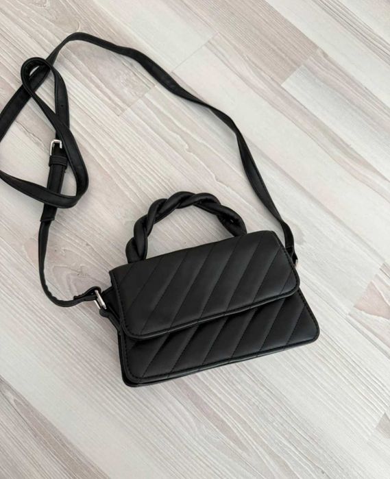 Vand geanta mica neagra Primark