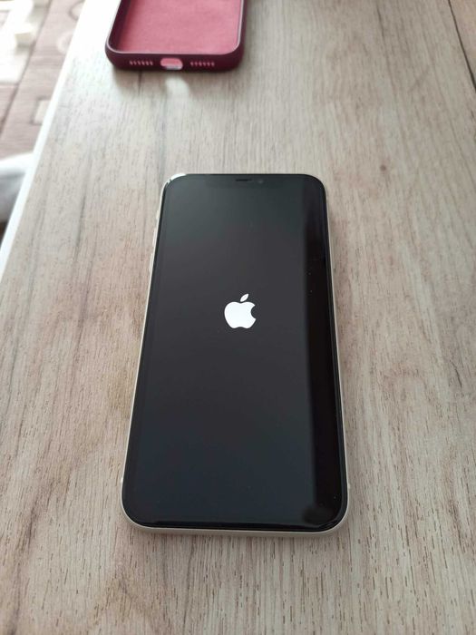 iPhone 11 alb, 128 Gb, impecabil
