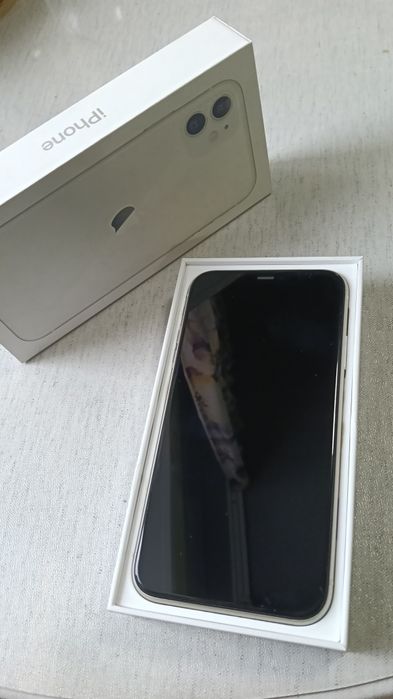 Продам iPhone 11 в отличном состоянии