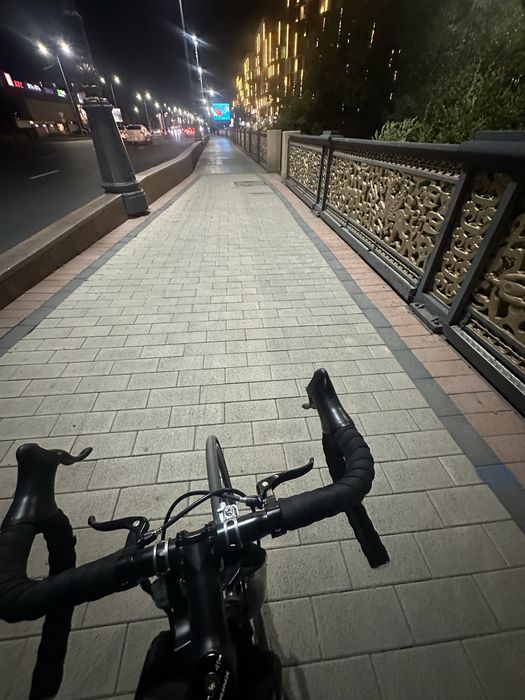 Продам шоссейник trinx