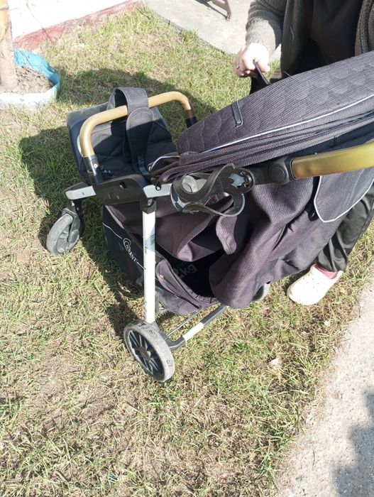 Продам коляску не дорого, всё работает,