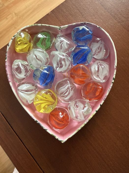 Продам декоративные камни стеклянные