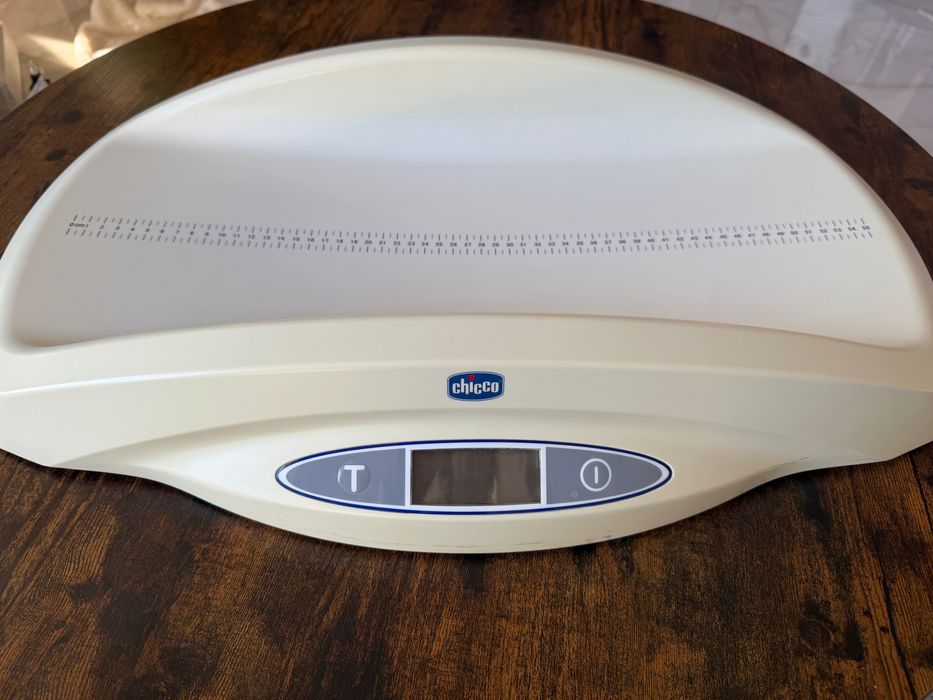 Електронна бебешка везна  - Chicco
