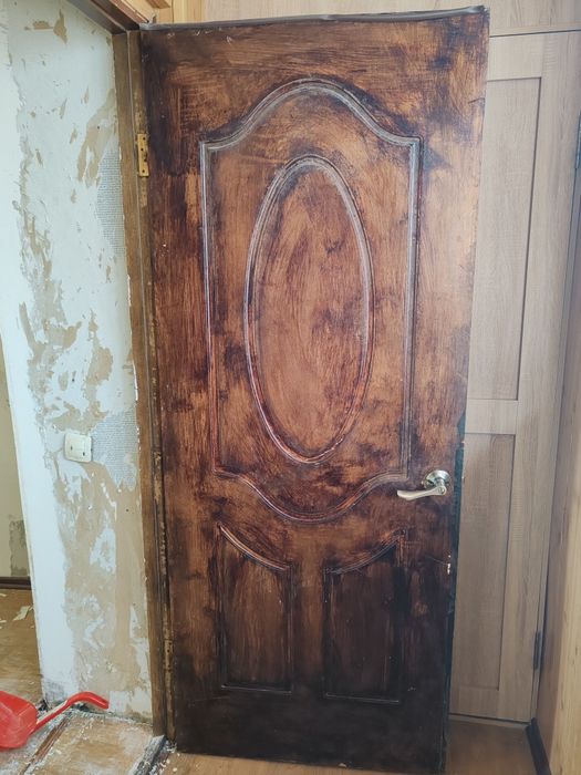 Продам Двери б/у