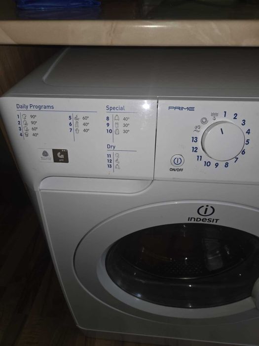 Пералня със сушилня Indesit за части