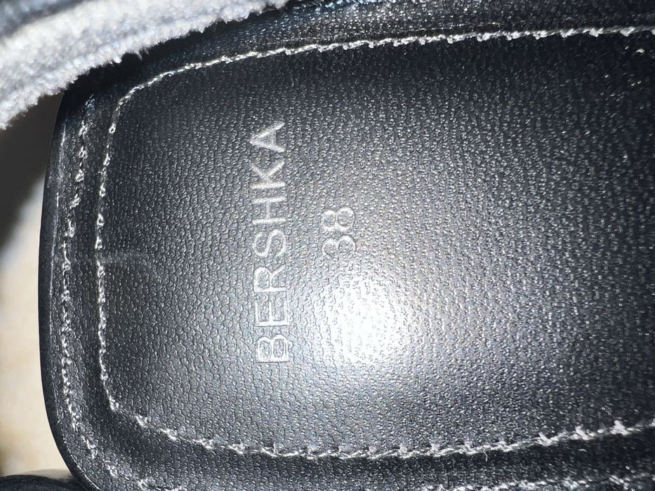Обувка на мини ток Bershka, 38 номер