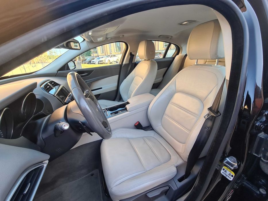 Jaguar XE 2016 2.0d - Al doilea proprietar - Distribuție schimbată