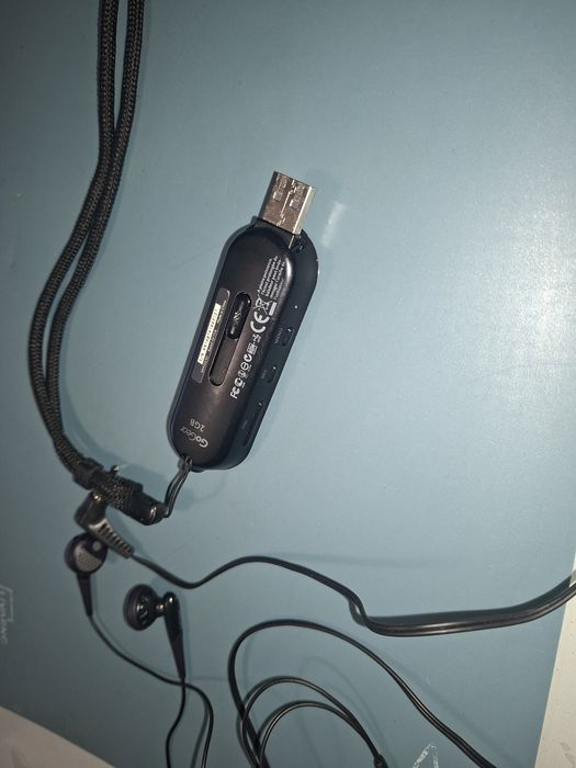 Philips GoGear, 2 GB, MP3 Player, FM radio, Plug & Play  USB Direct