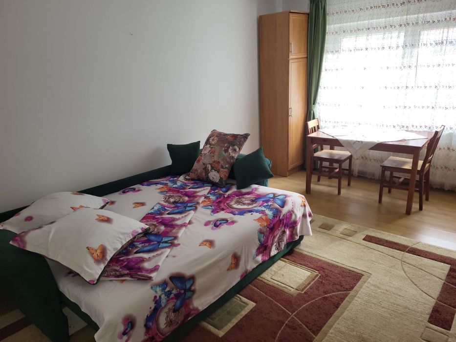 Inchiriez apartamen 2 camare