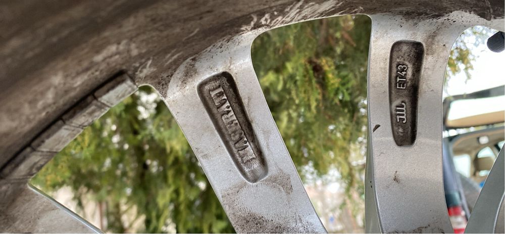 Vand jante de aleaj pe 18 pt Maserati originale