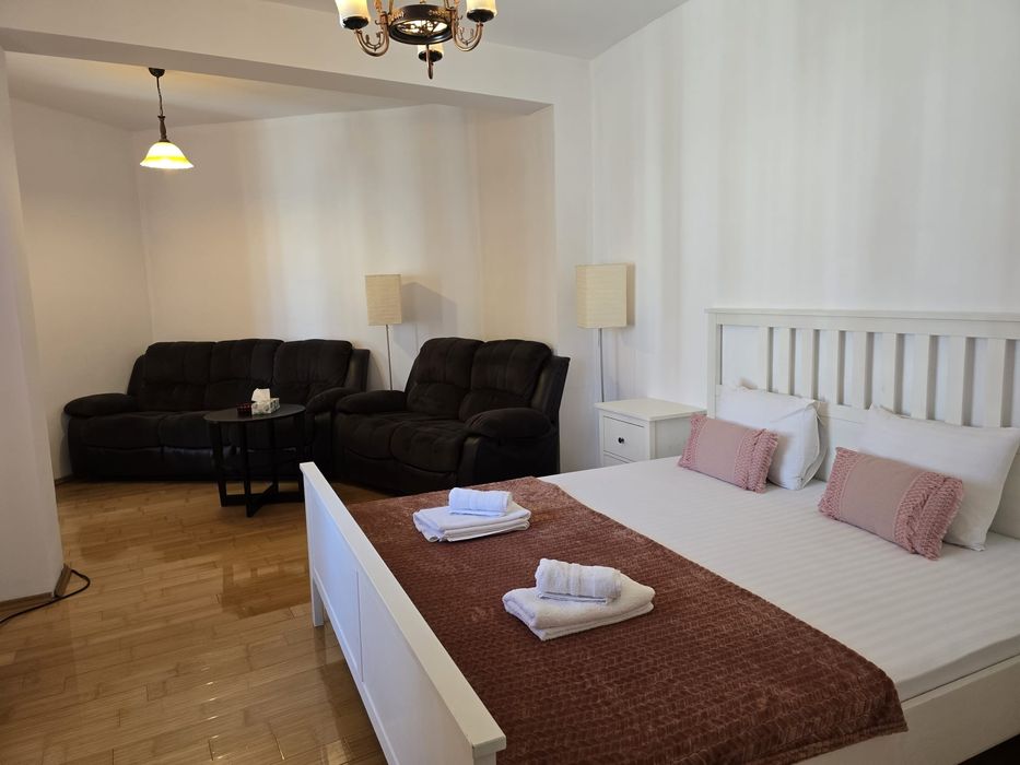 Revelion 2026.Inchiriem vile si apartamente pentru petrecere.Zona Unir