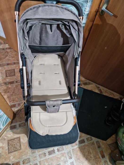 Продам коляску..