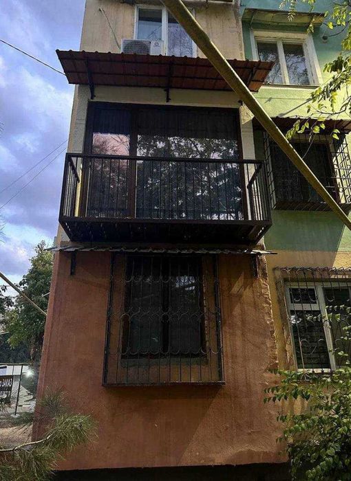 Чиланзар 3 2 комнатная 2 этаж , Тц Чиланзар Гагарин