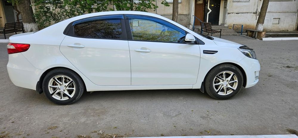 Продаётся автомобиль KIA RIO