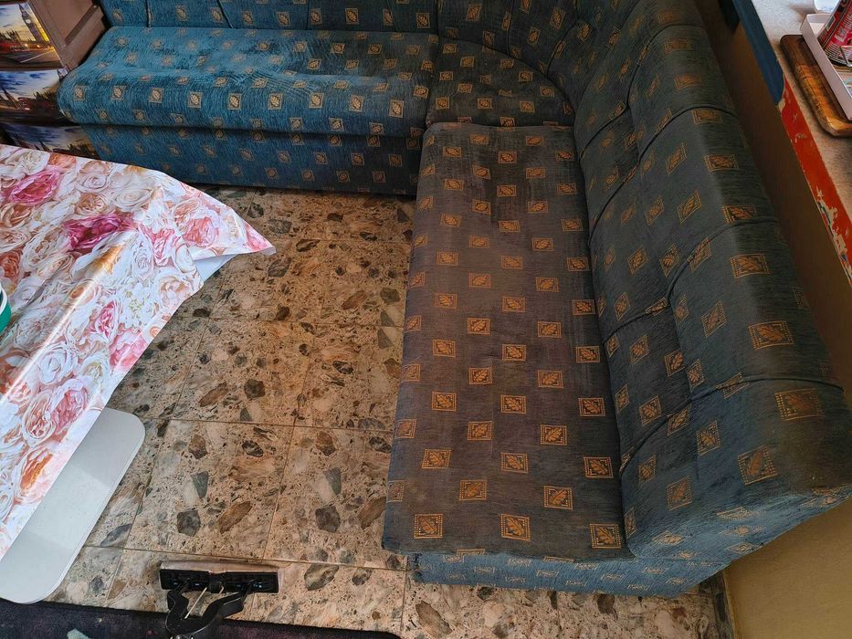 Кухненски ъгъл/ъглов диван