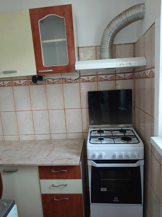 Închiriez apartament cu doua camere în Focșani