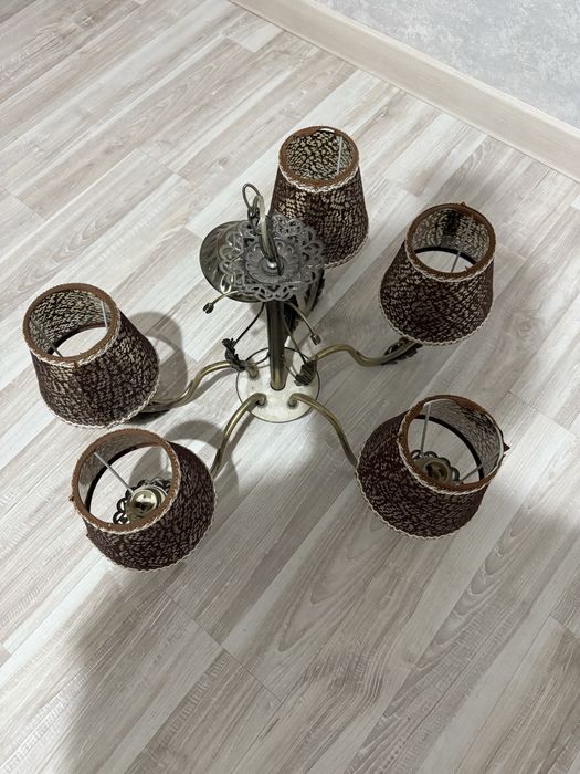 Люстра для дома зала