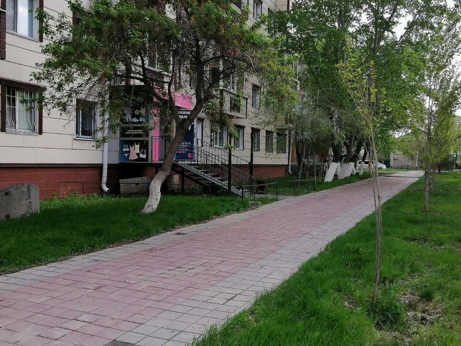 Продам ком. помещение на 1ой линии