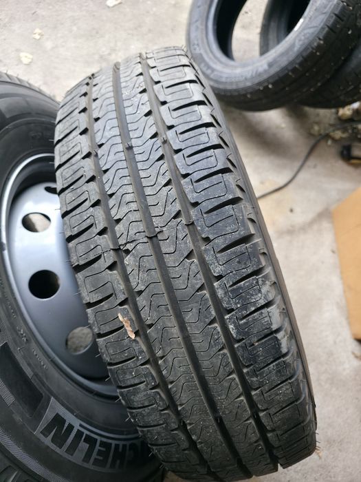 Michelin agilis camping 225.75.16 нови
