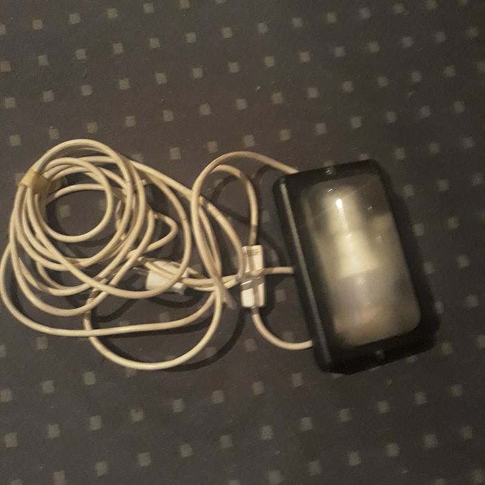 Продавам подвижна лампа