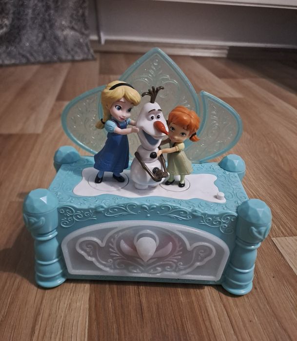 Музикална кутия за бижута на Ана и Елза