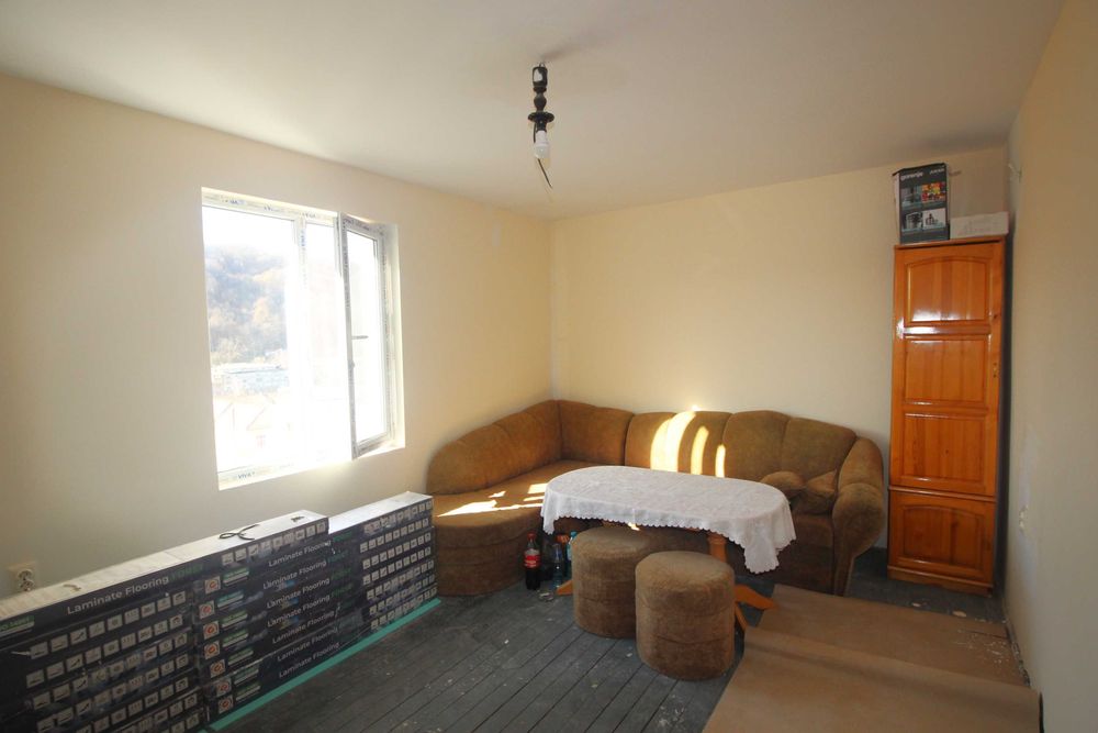 Къща с двор в центъра на гр. Габрово