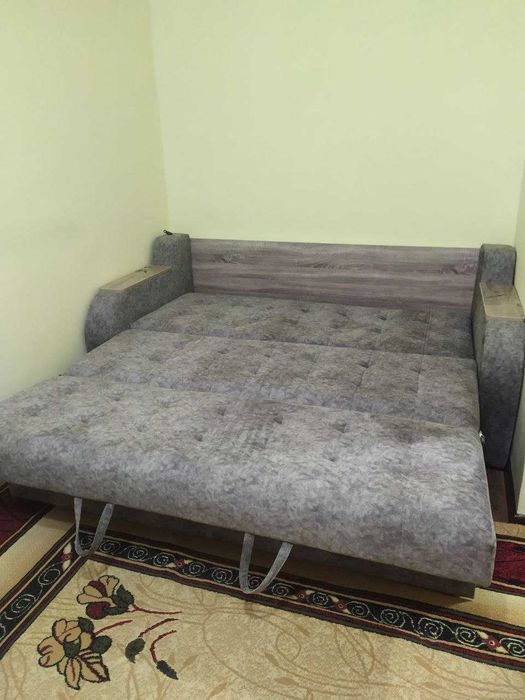 продается диван-кровать.