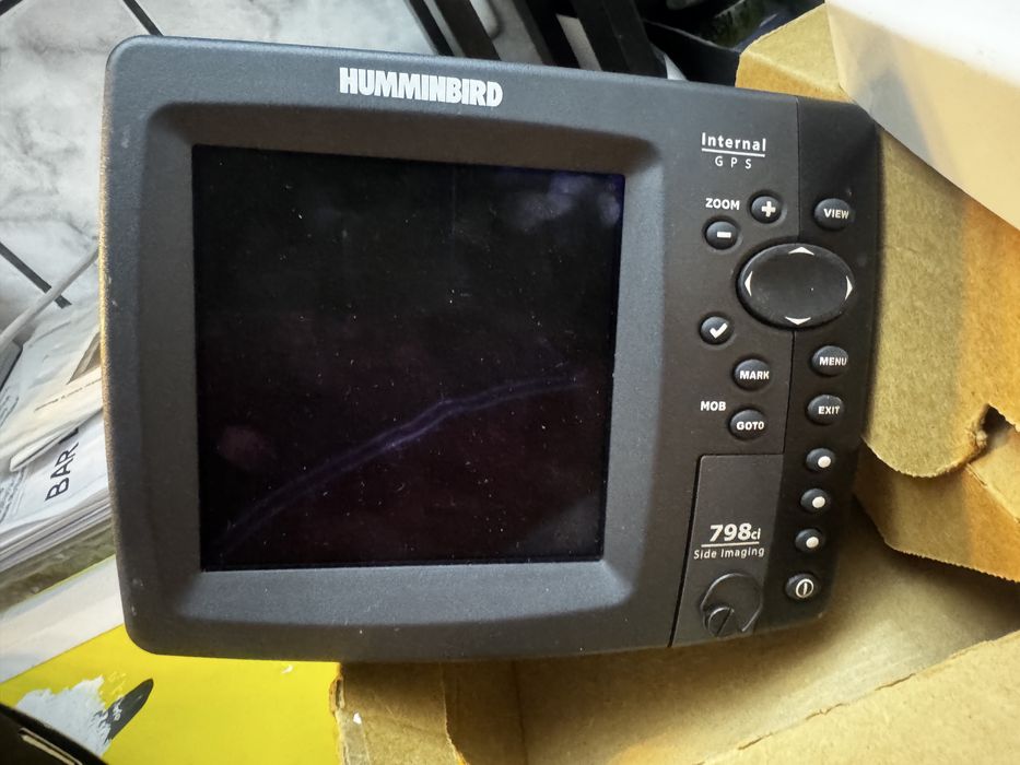 Sonar HUMMINBIRD 798ci cu harta DELTA DUNARII - originala si prindere pe sonda.