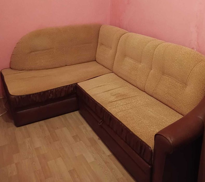 Colțar de piele cu material de catifea