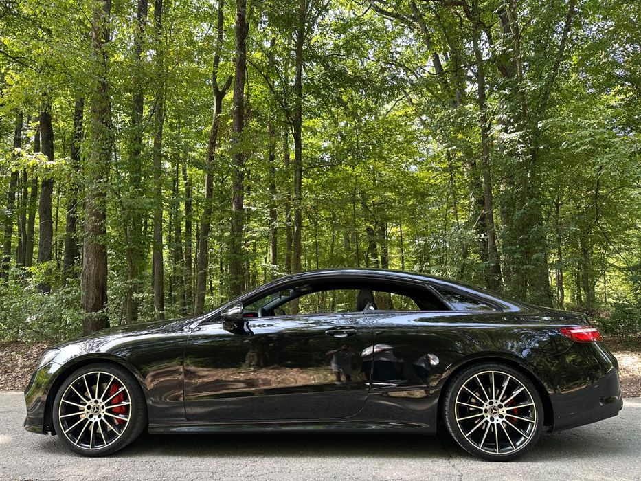 Mercedes Benz e 300 coupe amg