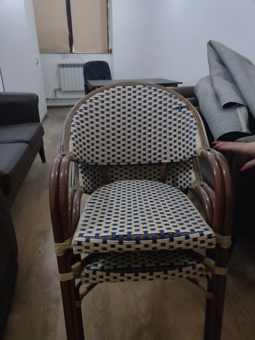 Стулья 2 штуки очень качественные