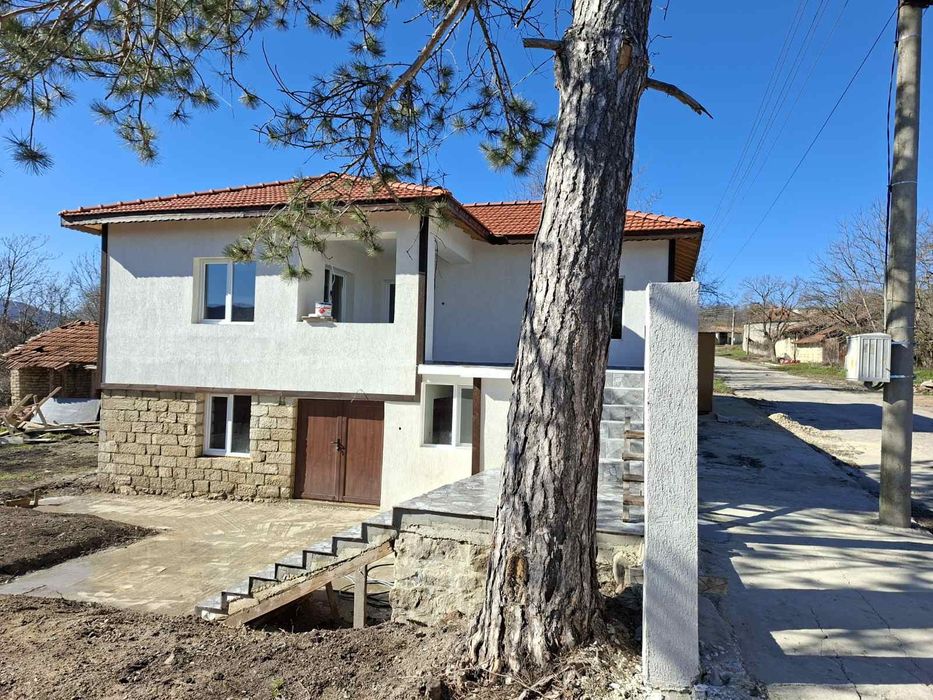 Продава се Къща в с. Боряна, Област Варна - 190 кв.м за 239 €/кв.м - Снимка #3
