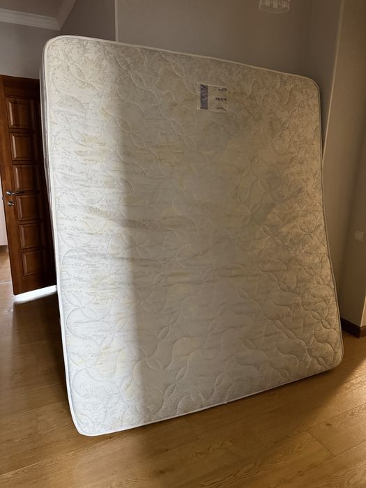 Отдам бесплатно матрас