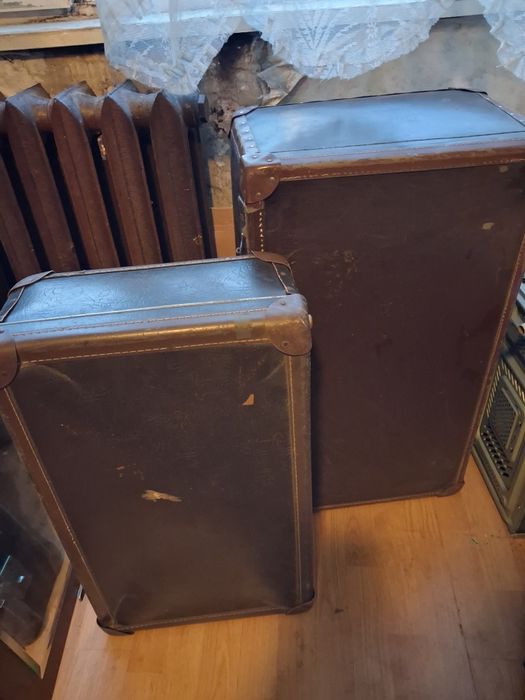 Ретро куфари два  броя