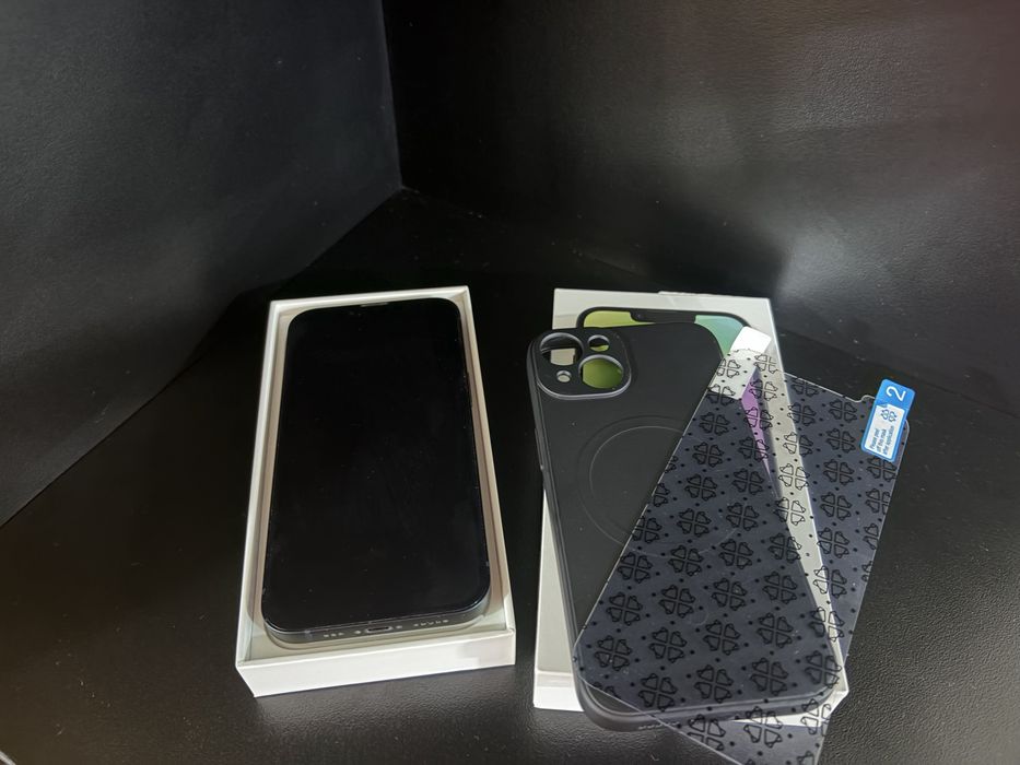 Продавам iPhone 14 128 GB-черен
