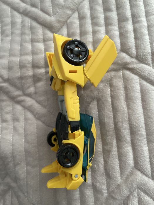 Трансформеры фигурка бамблби в хорошем состоянии б/у