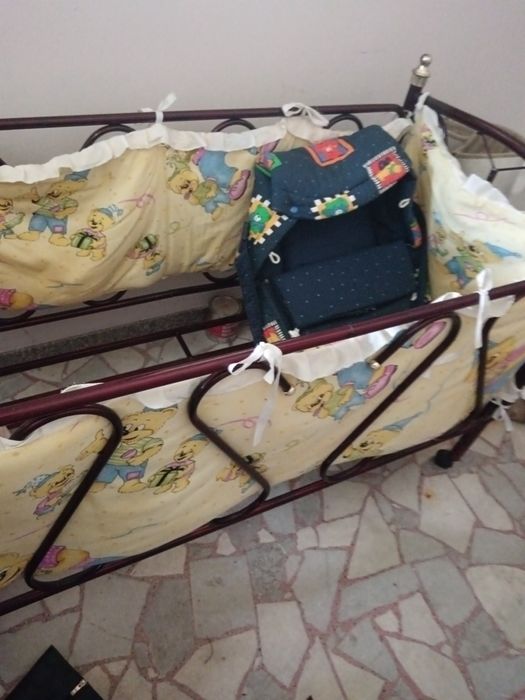 Подарявам децко креватче