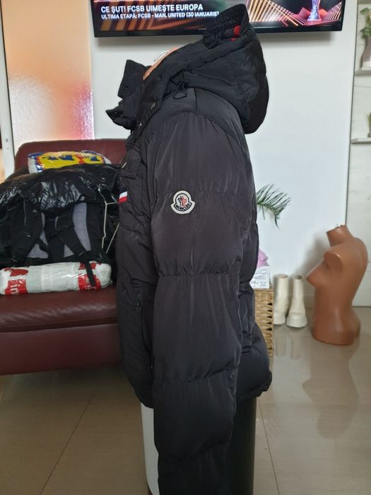 Vand haina MONCLER mărimea 2(M)2
